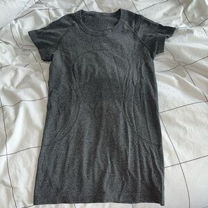 Lululemon Swiftly Tech Short Sleeve Shirt